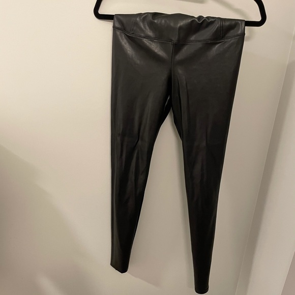 XS Daria pant Wilfred leather leggings from Aritzia - Picture 2 of 4